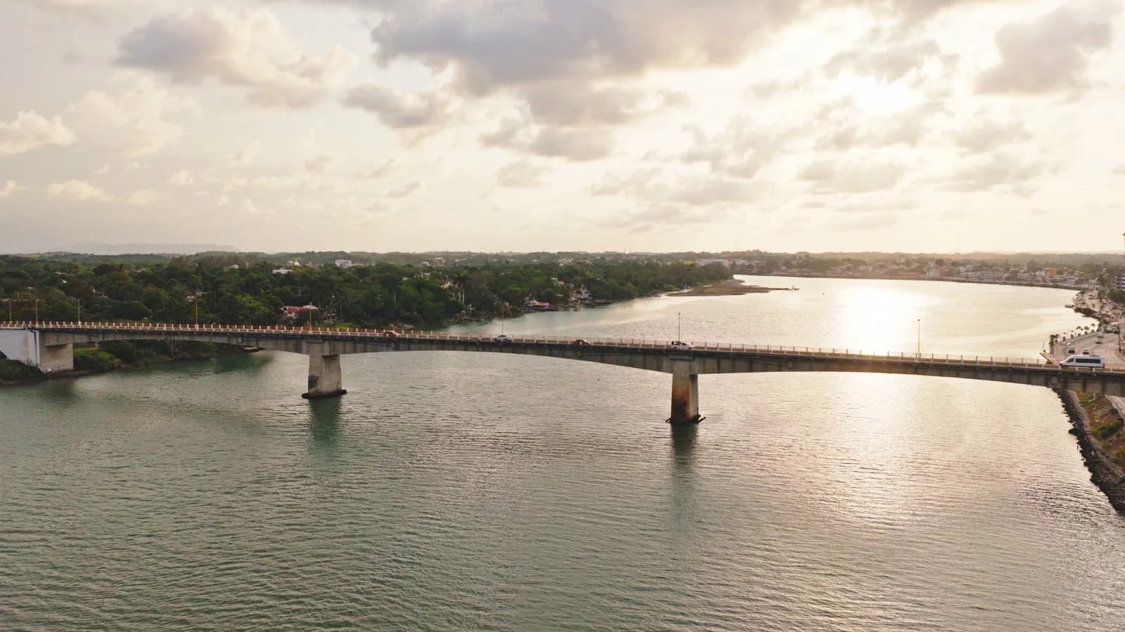 Puente de Tuxpan, Veracruz, cerca de Altamar